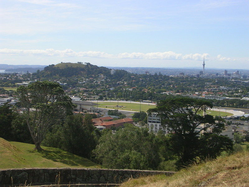 Blick auf Mount Eden und Downtown