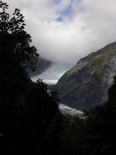 mal wieder Gletschereis mit Wolken: diesmal der Fox Glacier