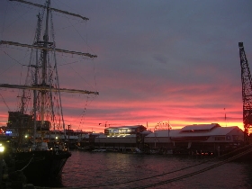 Sonnenuntergang an der Princess Wharf