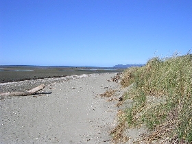 unser Nachtlager - ein menschenleerer Strand