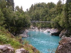 Hokitika Gorge mit dem Fluss, der aus den Bergen kommt